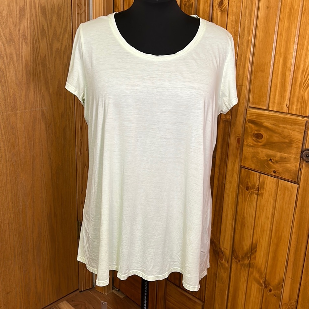 Purejill scoop-neck tee light lime green size L $15.